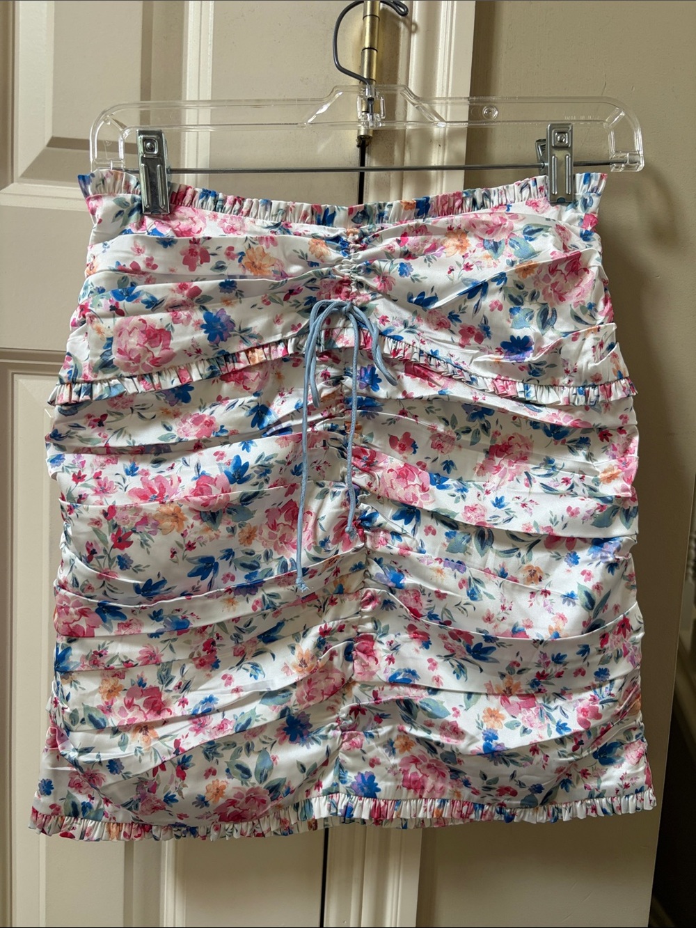 For Love & Lemons pintuck ruched White Mini Skirt w/Pink & Blue Floral Print, s